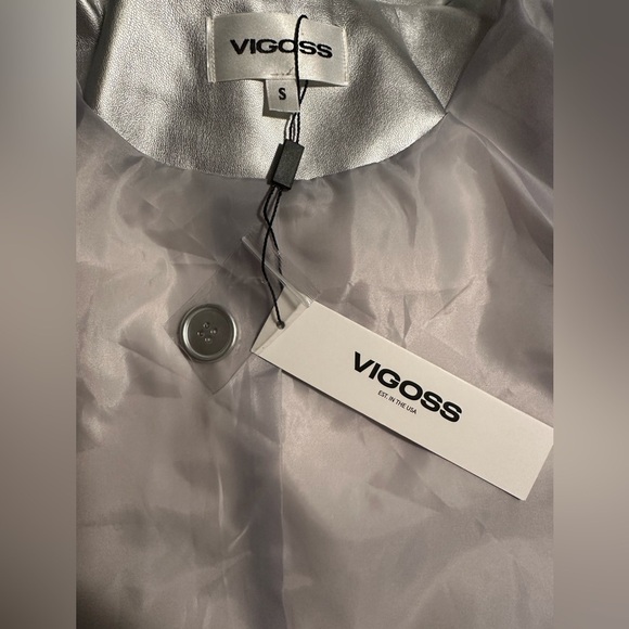 NWT Vigoss size small faux leather silver metallic blazer - Picture 9 of 10